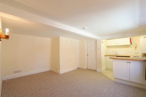 1 bedroom flat to rent, Market Place, Wantage
