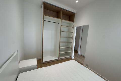 1 bedroom flat to rent, Riverbank Way, Brentford TW8