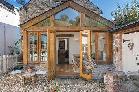 55b Fore Street, Buckfastleigh, TQ11 0BS