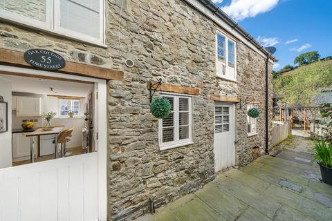 55b Fore Street, Buckfastleigh, TQ11 0BS