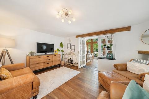55b Fore Street, Buckfastleigh, TQ11 0BS
