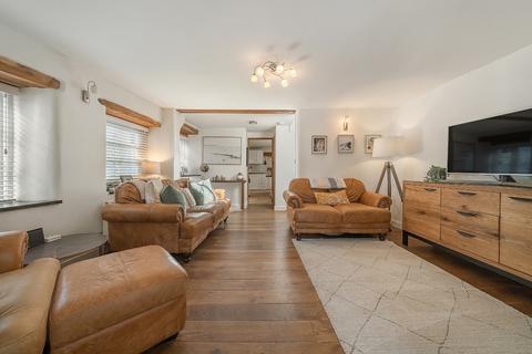 55b Fore Street, Buckfastleigh, TQ11 0BS
