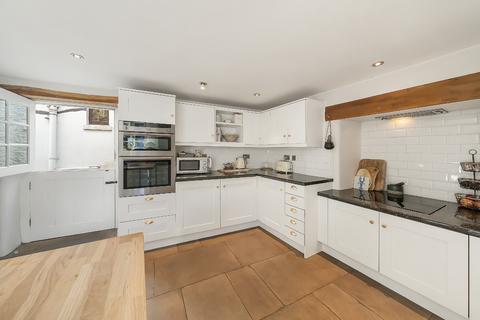 55b Fore Street, Buckfastleigh, TQ11 0BS