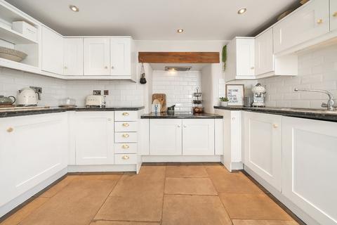 55b Fore Street, Buckfastleigh, TQ11 0BS