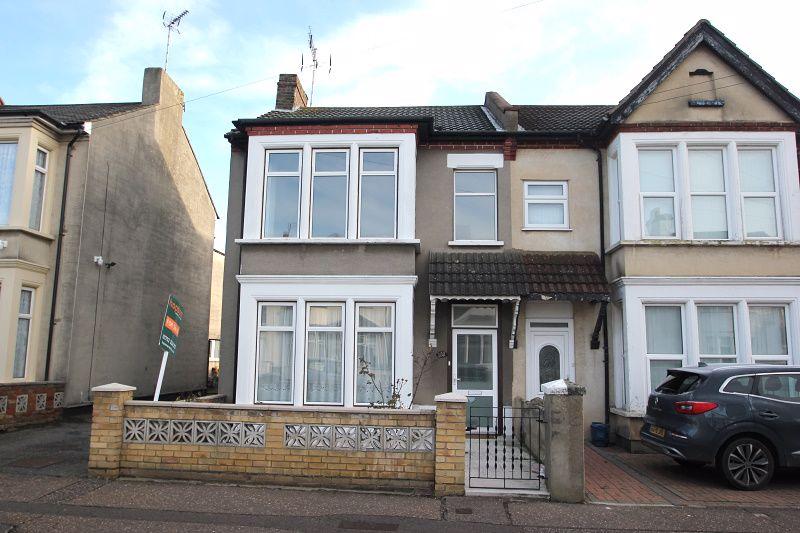 Honiton Road, SouthendOnSea 4 bed semidetached house for sale £400,000