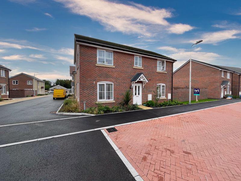 27 Heol Healey, Coity, Bridgend, CF35 6GW 4 bed detached house £330,000