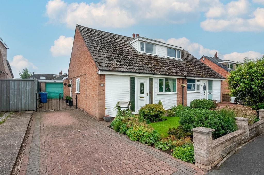 Browmere Drive, Croft, Warrington, WA3 3 bed semidetached bungalow £