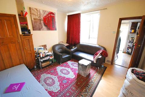 29 Heather Park Drive, Wembley, HA0 1SP