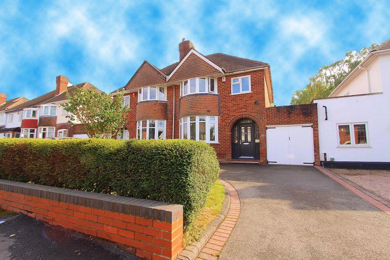 Delves Crescent, Walsall 3 bed semidetached house £1,250 pcm (£288 pw)