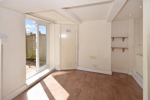 2 bedroom maisonette to rent - Wakefield Road, Brighton, BN2