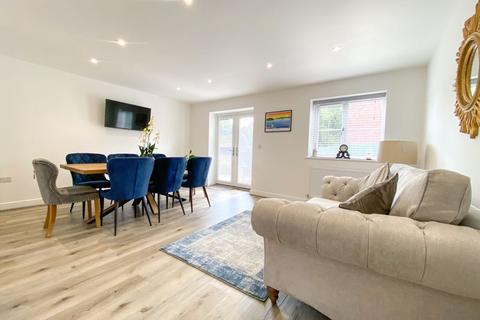 11 Cinderhill Lane, Scholar Green, Stoke-on-trent, ST7 3HX