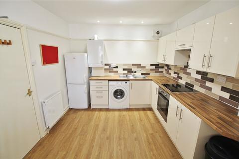 1 bedroom apartment to rent, Connaught Road, Cardiff, CF24