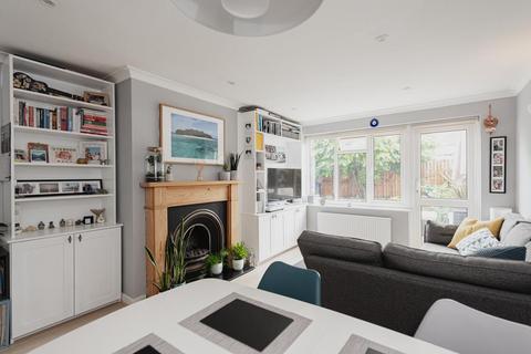 36d Albert Road, Epsom, KT17 4EH