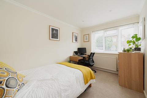 36d Albert Road, Epsom, KT17 4EH