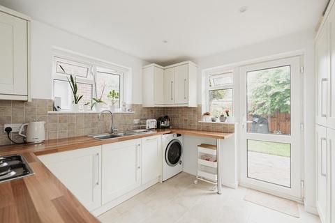 36d Albert Road, Epsom, KT17 4EH