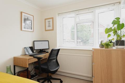 36d Albert Road, Epsom, KT17 4EH