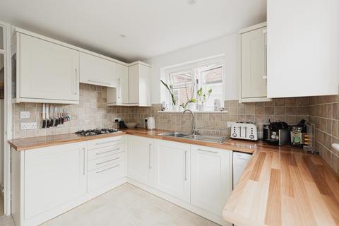 36d Albert Road, Epsom, KT17 4EH