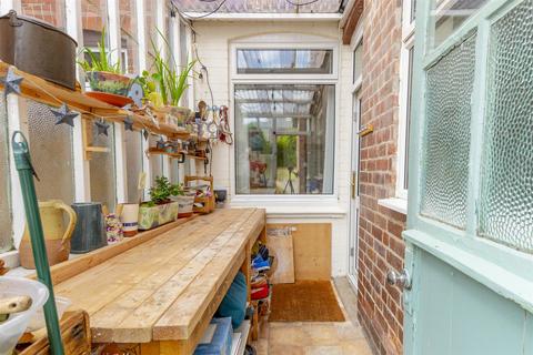 302 Belper Road, Stanley Common, Ilkeston, DE7 6FY