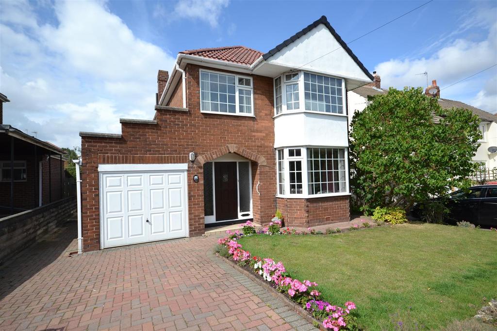 Lowther Drive, Garforth, Leeds 3 bed detached house £399,995