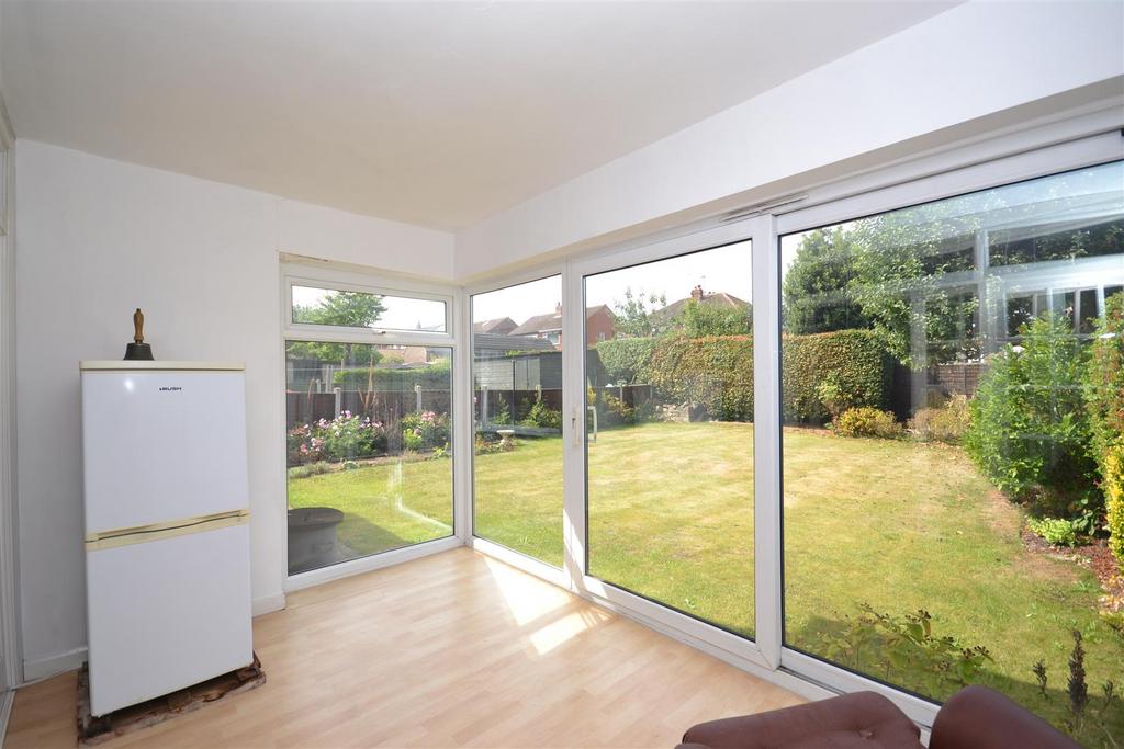 Lowther Drive, Garforth, Leeds 3 bed detached house £399,995