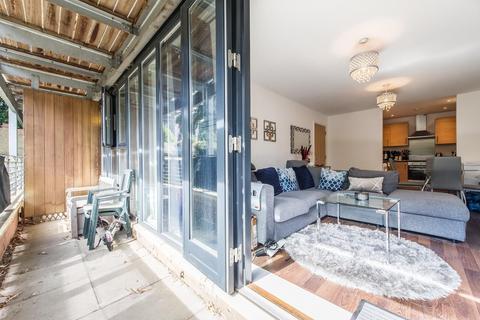 2 Park Lane, Greenhithe, DA9 9RZ