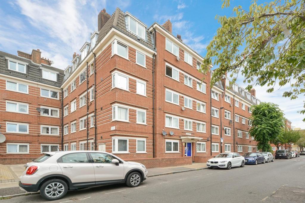 Digby Street, Bethnal Green 2 bed flat £375,000