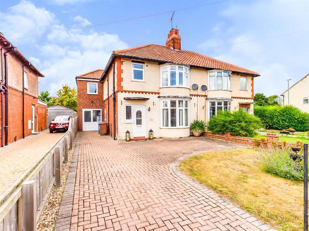 Manorfield Road, Driffield 3 bed semidetached house £275,000