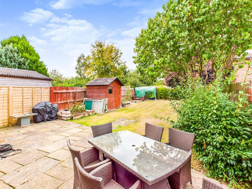 Manorfield Road, Driffield 3 bed semidetached house £275,000