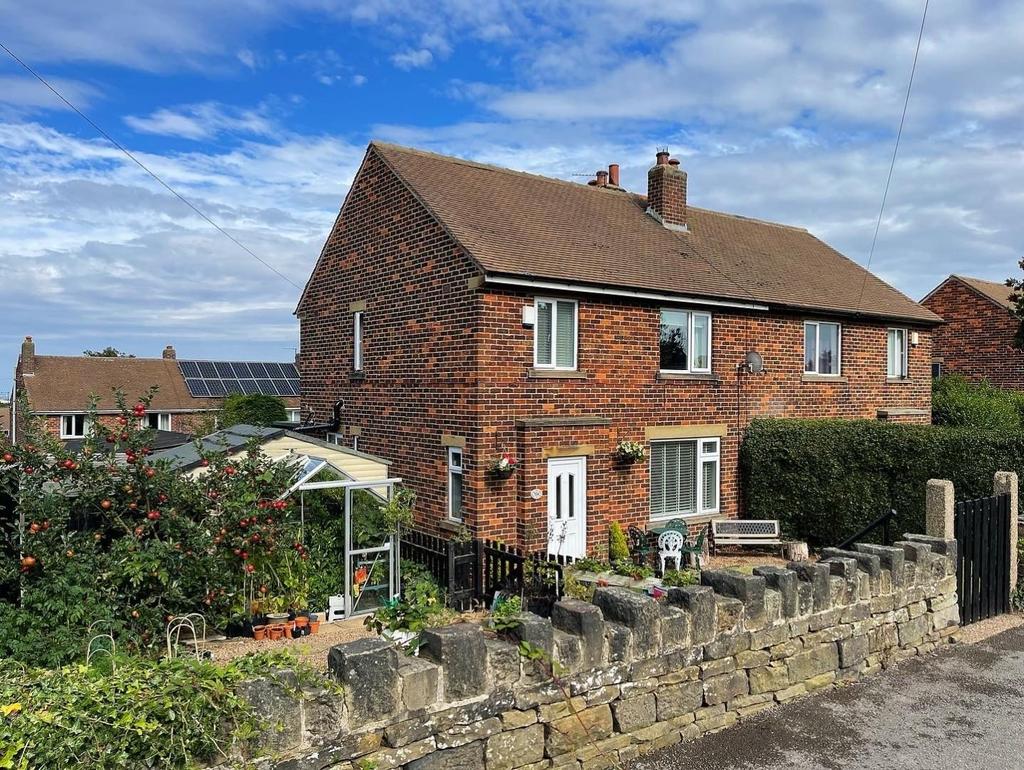 Fir Tree, Thurgoland, Sheffield 3 bed semidetached house for sale £