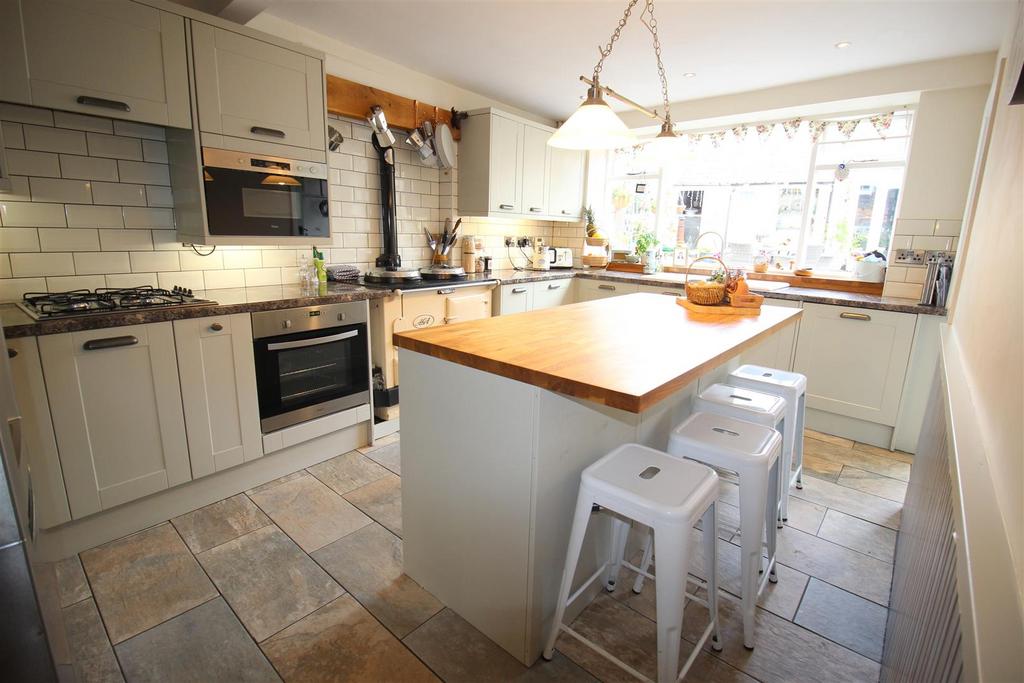 Kitchen/Breakfast Room