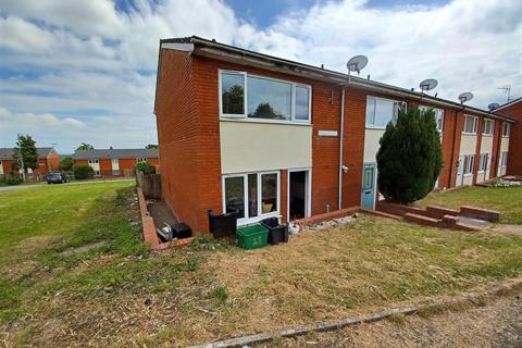 2 bedroom end of terrace house for sale - Wheat Close, Gwersyllt, Wrexham