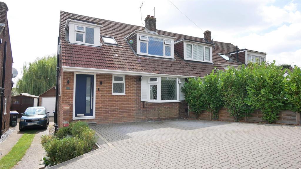 Cranfield Crescent, Cuffley, Potters Bar 3 bed semidetached house £