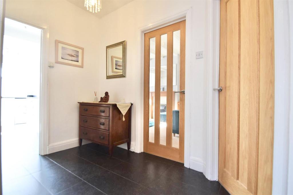 Fairfield Drive, Whitley Bay 2 bed semidetached bungalow £305,000