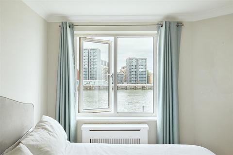 Flat 8, Sherwood Court Chatfield Road, London, SW11 3UY