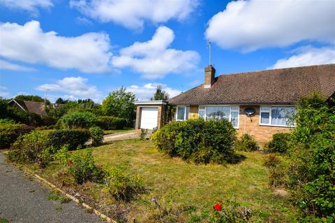 2 bedroom detached bungalow for sale - Claverham Way, Battle