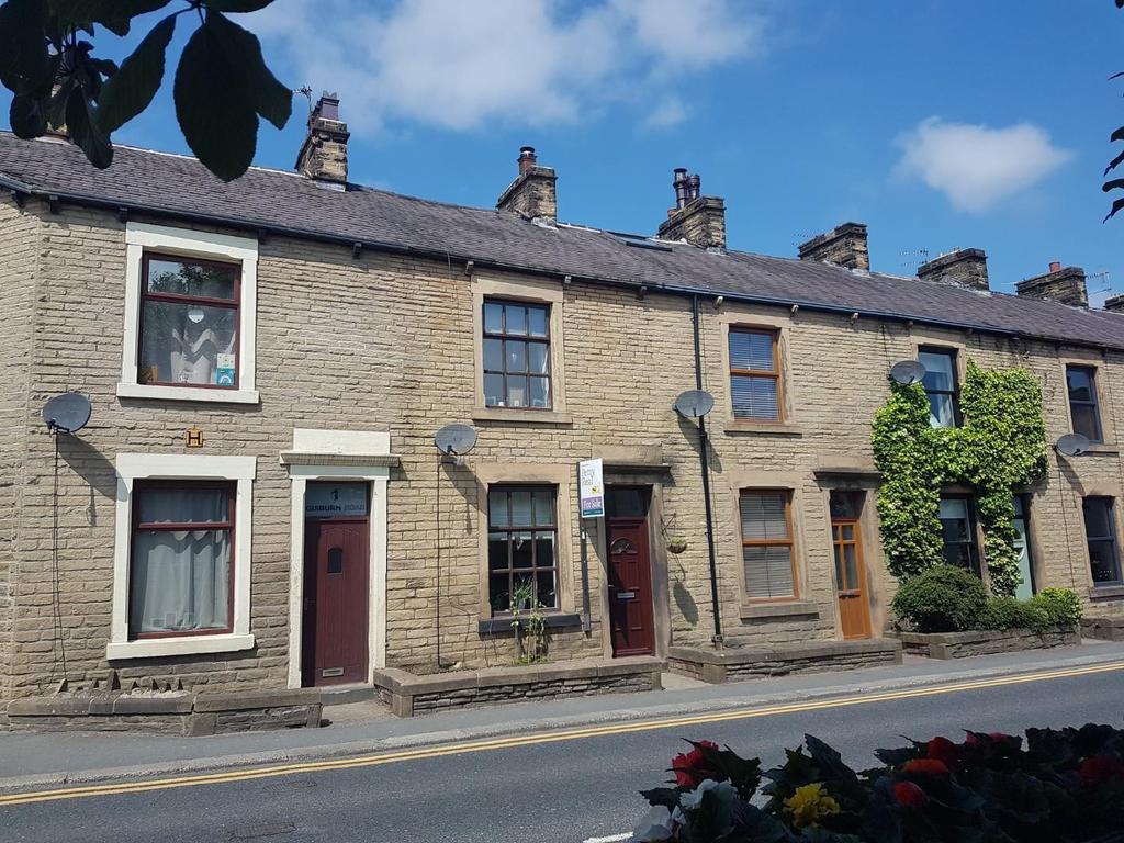 Gisburn Road, Barrowford 3 bed terraced house £600 pcm (£138 pw)
