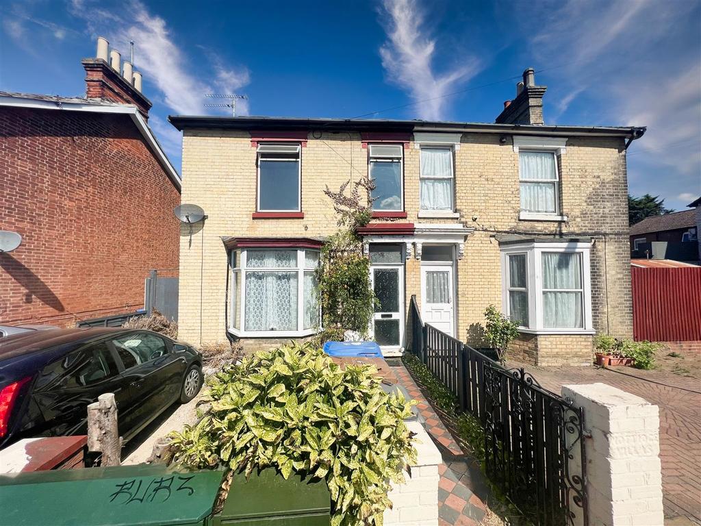 Spring Road, Ipswich 3 bed house for sale £200,000