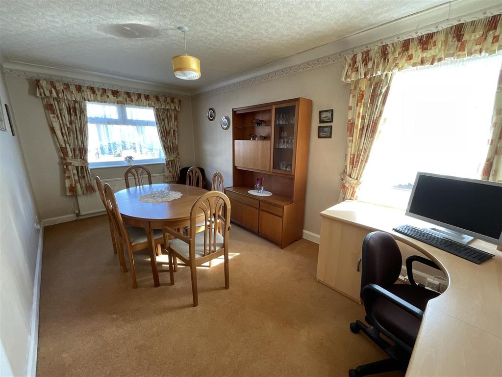 Hirstead Road, Scarborough 3 bed detached bungalow £290,000