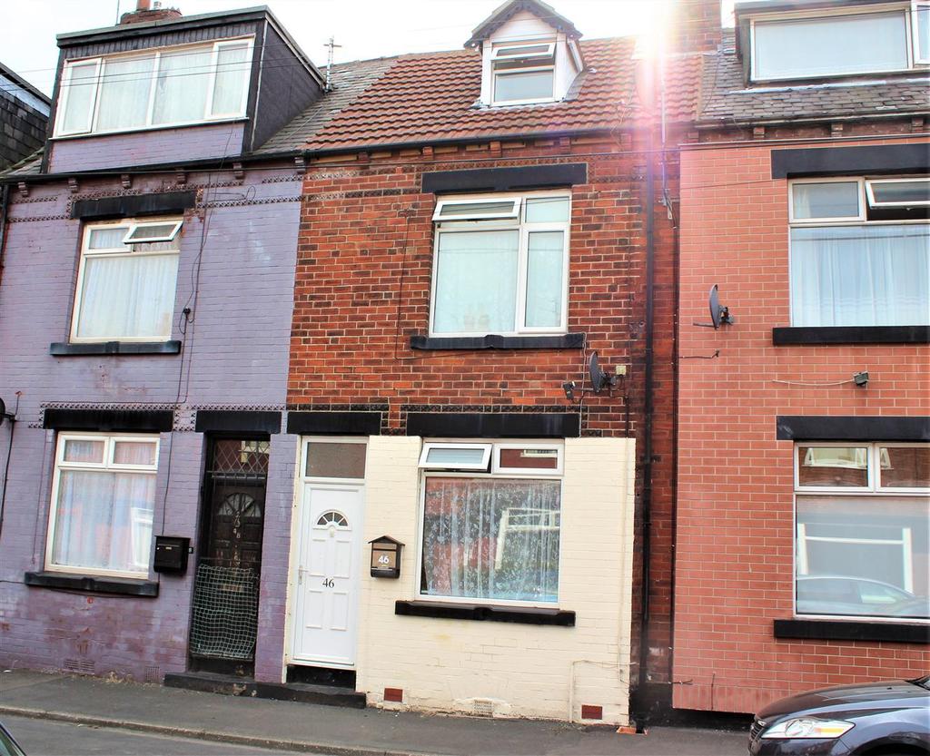 Dawlish Mount, Leeds 2 bed terraced house for sale £140,000