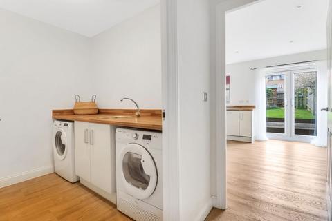 14 Fuggle Drive, Aylesbury, HP21 9AY