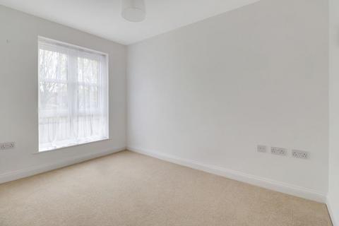 14 Fuggle Drive, Aylesbury, HP21 9AY