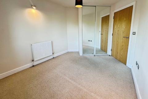 2 bedroom apartment to rent, City Road, Chester Green, Derby, DE1