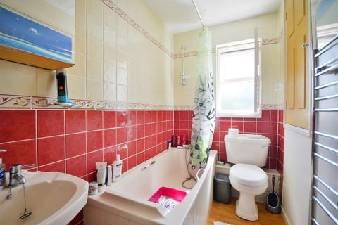 4 Beauchamp Close, Fairford, GL7 4LP