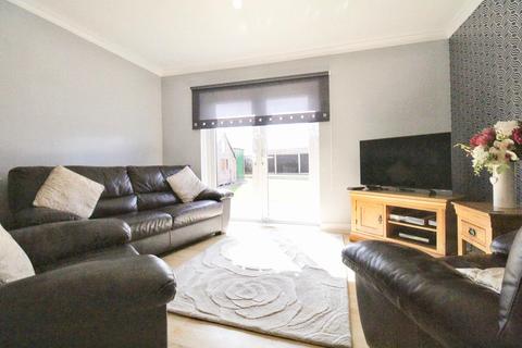 81 The Oval, Dunscroft, Doncaster, DN7 4EA