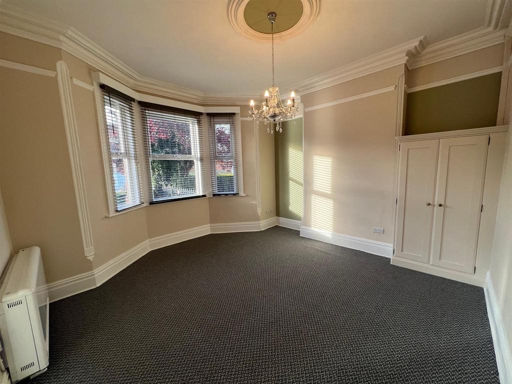 LOUNGE NEW.jpg