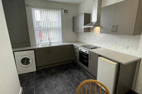 1 bedroom maisonette to rent, Pinderfields Road, Wakefield, West Yorkshire, WF1