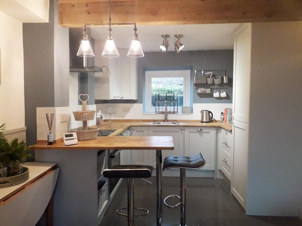 Lounge / Kitchen