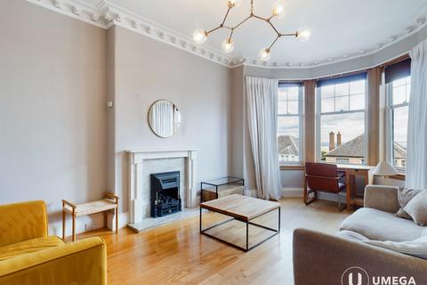 4 bedroom flat to rent - Wakefield Avenue, Craigentinny, Edinburgh, EH7