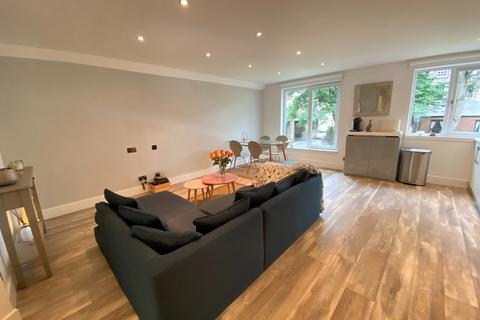 undefined, Lochrin Place, Tollcross, Edinburgh, EH3