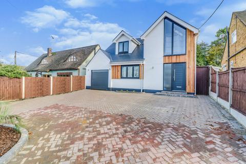 4 bedroom detached house for sale, Hullbridge Road, Rayleigh, SS6